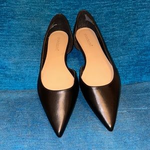 Shoe Dazzle size 9.5 black pointed toe flats